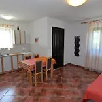 Slavica 590