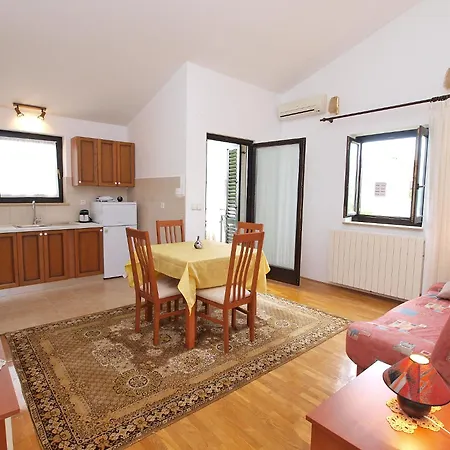 Slavica 590 * Fažana